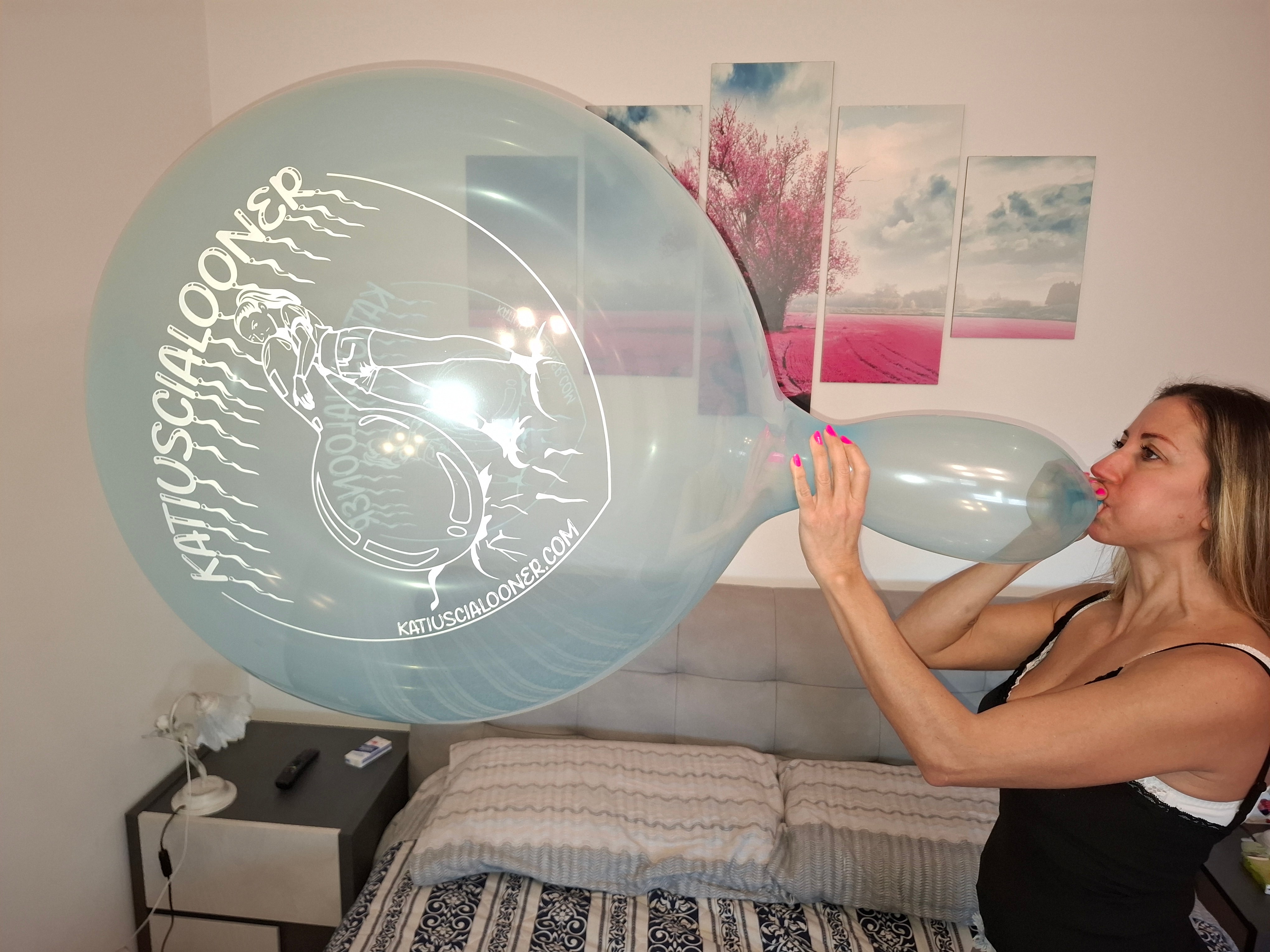 Kalisan 24" crystal print "Katiuscialooner